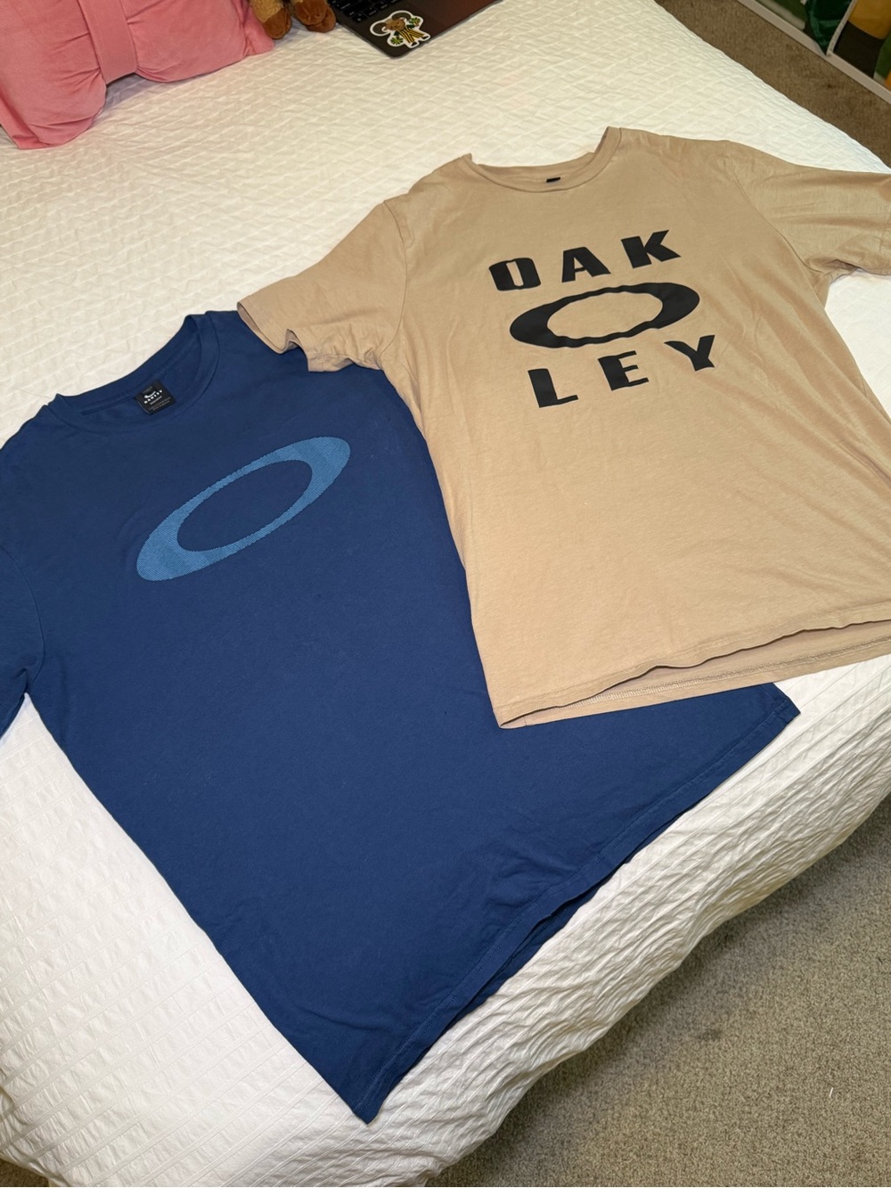 Men’s Oakley Short-Sleeve Tee Duo in Navy and Tan